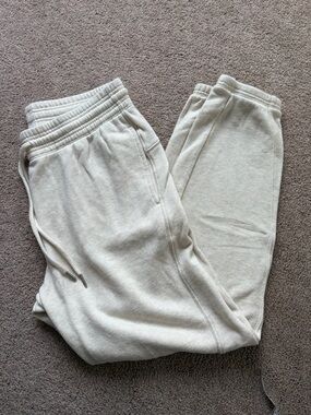 🤍 AERIE - Small Sweat Pants - Cream Colour